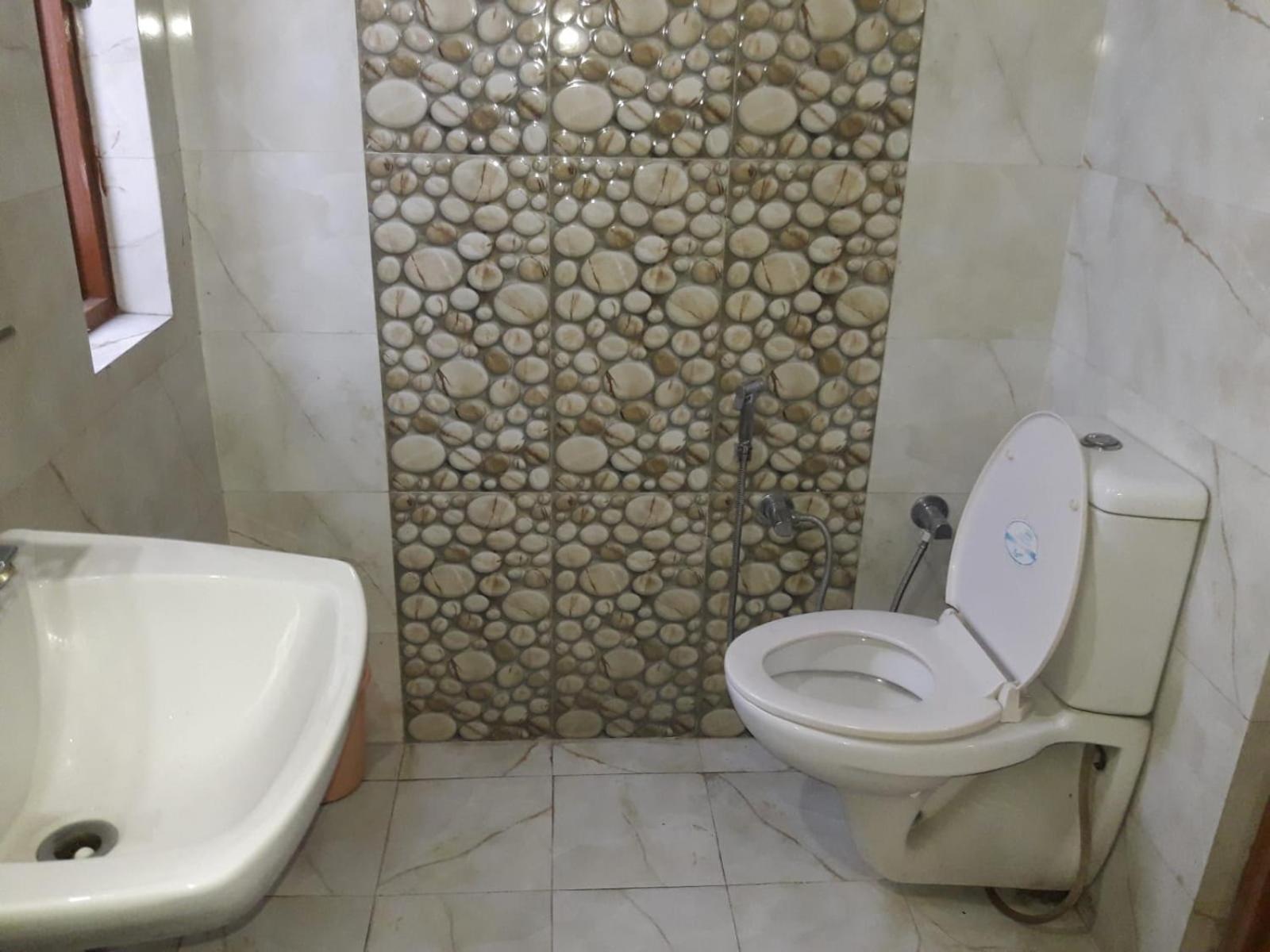 Stayapart I The Maple Residences - Lake Front 나이니탈 외부 사진