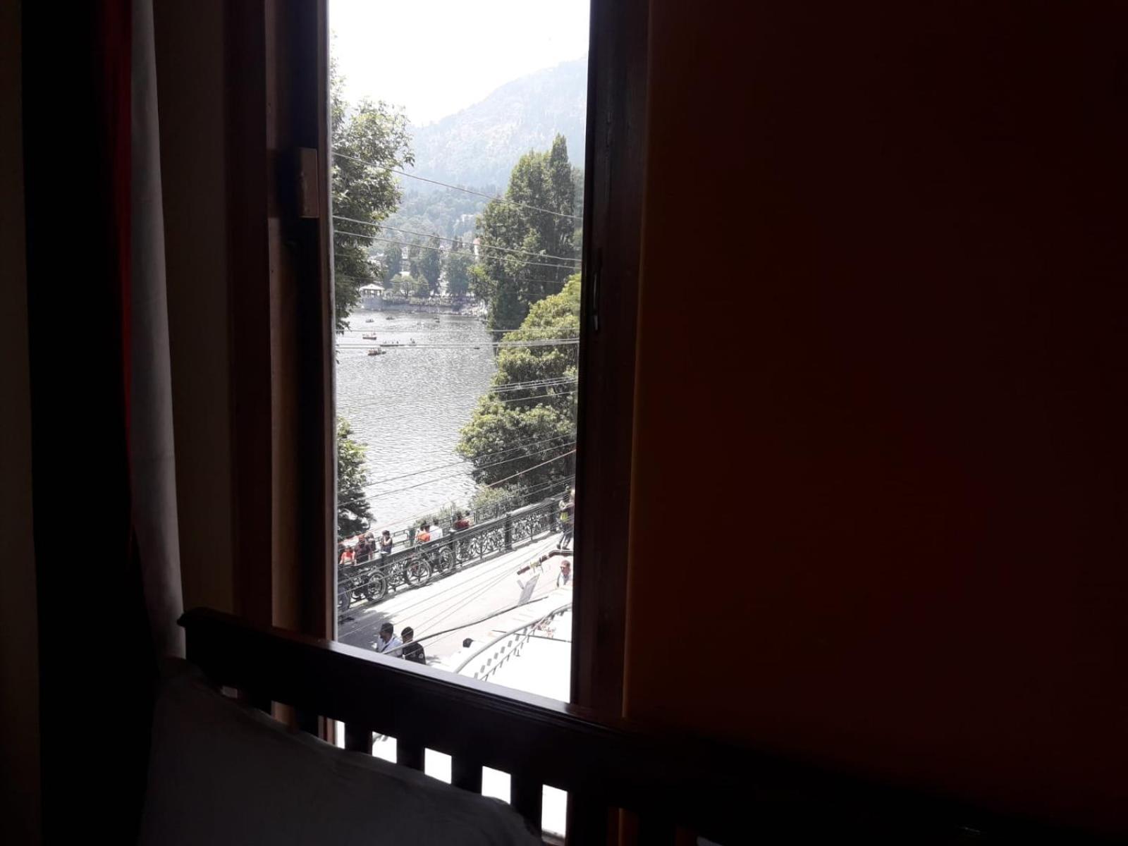 Stayapart I The Maple Residences - Lake Front 나이니탈 외부 사진