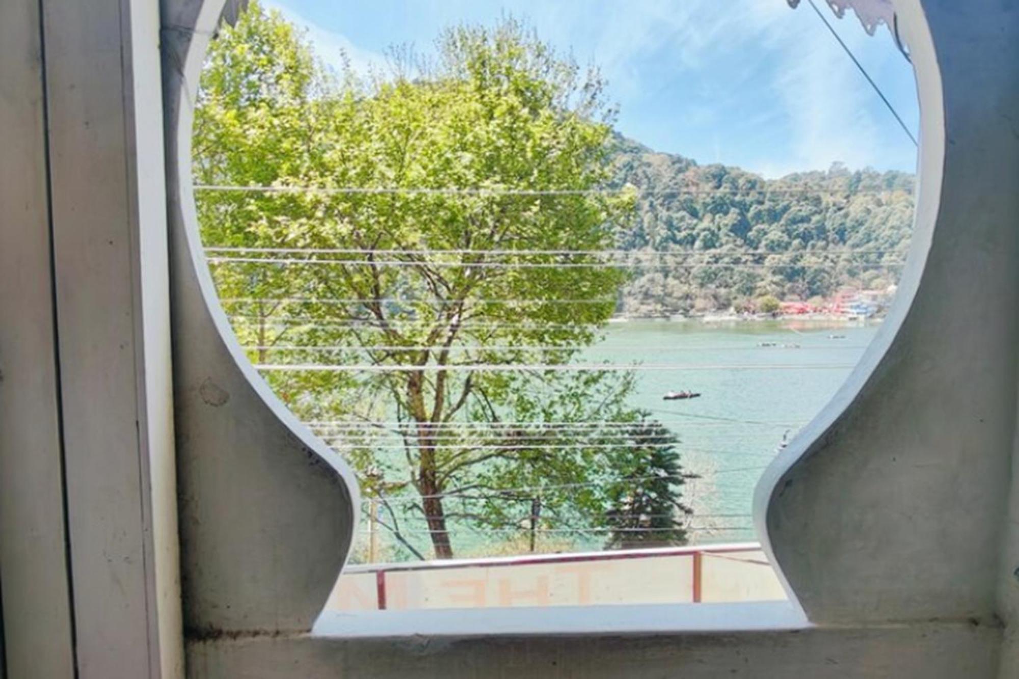 Stayapart I The Maple Residences - Lake Front 나이니탈 외부 사진